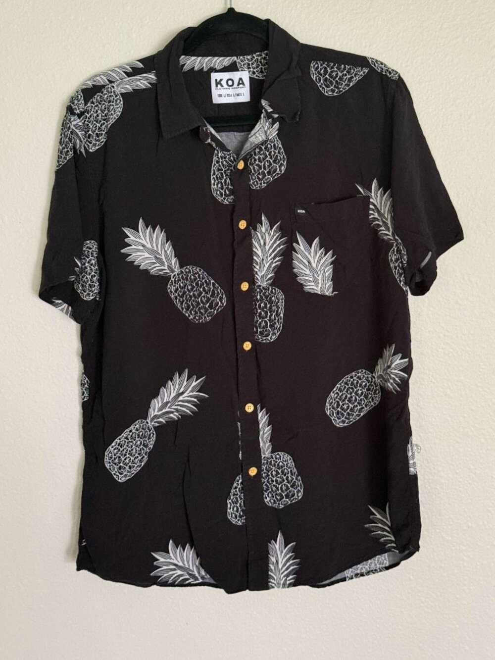 KOA Clothing Co. Men's Black Pineapple Hawaiian Button-Down Shirt - Size L